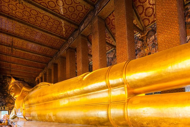 Exclusive Tour – Grand Palace, Emerald Buddha & Reclining Buddha - Temple of the Emerald Buddha (Wat Phra Kaew): sacred focus in 45 minutes