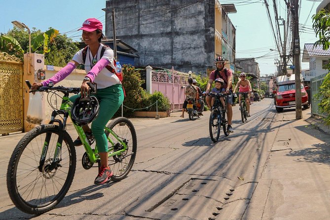 Explore Bangkok by Bike & Boat with Lunch - Key things that make this tour work