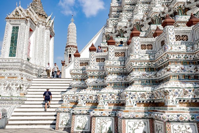 Explore Bangkok: Guided City and Temple Tour - Wat Pho and traditional Thai massage: what this stop is really for