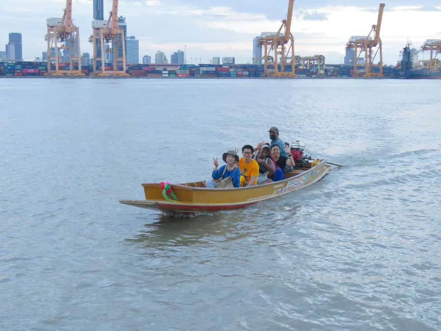 Explore Bangkok jungle by bike, kayak & boat - small group - Mr Tee’s guiding style: local routing, good pacing, and photo help