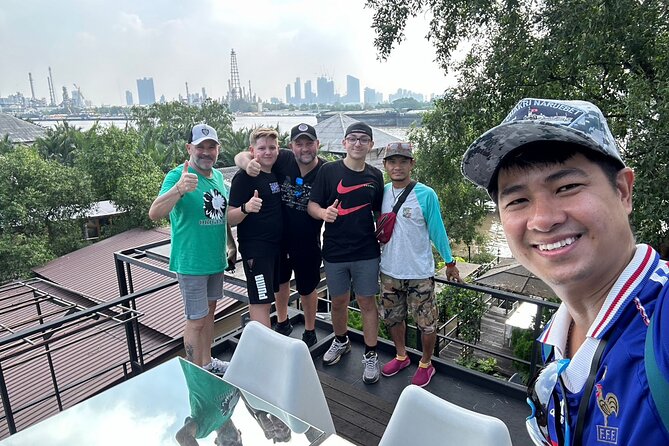 Exploring Bangkachao (Green lung of Bangkok) by Bicycle - Stop 3: Bang Kachao and a mulberry organic farm tasting