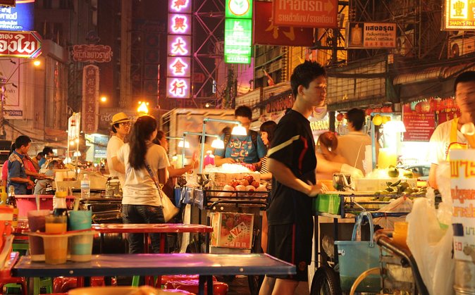 Famous Thai Street Food Tasting Experience! - Why This Bangkok Street-Food Route Works So Well