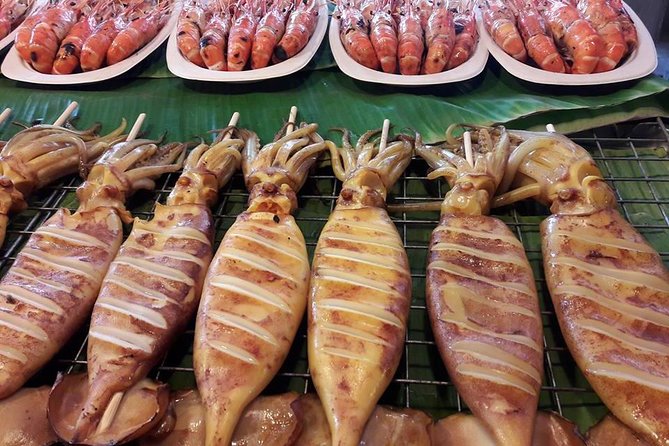 Famous Thai Street Food Tasting Experience! - Stop 1: Ratchada Train Night Market for Real-Street Choices