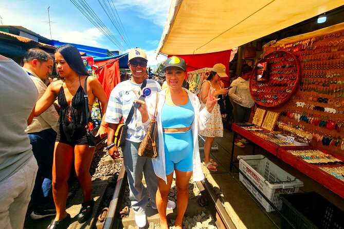 Floating Market & Train Market Private Tour(Premium Service) - Damnoen Saduak Floating Market: boat time, coconut ice cream, and a 3-hour window