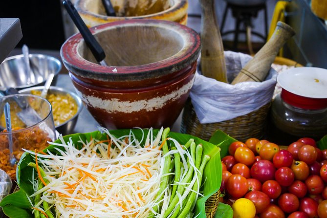Foodie Experience of Historic Bang Rak - Stop 4: Thai Custard Bread, Thai Milk Tea, and a Real Sit-Down Break