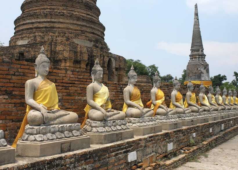 From Bangkok: Ayutthaya Ancient City Temple Tour - Lunch Break: Find Food That Matches the Day