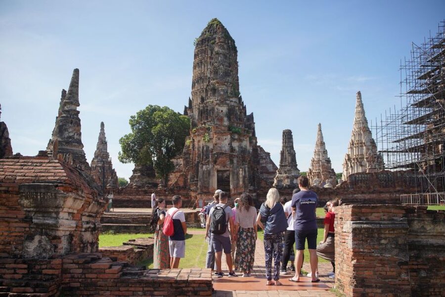 From Bangkok: Ayutthaya Historical Day Tour by Bus - Wat Phra Si Sanphet: Royal Temple Power, Without Needing a Crown