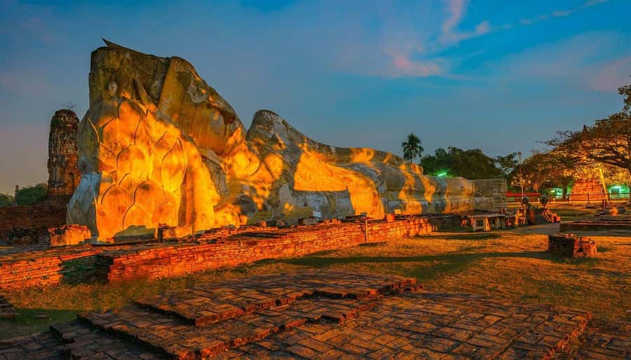 From Bangkok:Ayutthaya Night Temples&Market with local Snack - The afternoon-to-evening flow: what the schedule is really doing