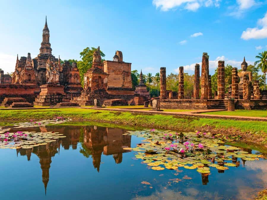From Bangkok: Ayutthaya Temples and Boat Tour with Lunch - Bang Pa-In Summer Palace: a royal mix of styles and shade