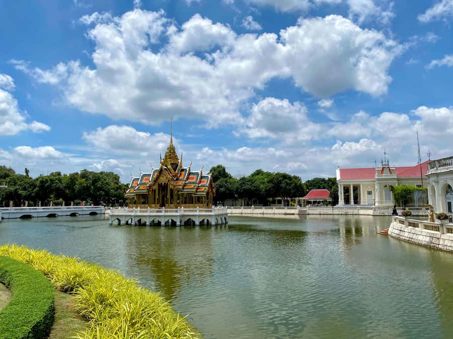 From Bangkok: Ayutthaya Temples Tour with Bang Pa-In Palace - Wat Chaiwatthanaram: closing with a temple built for photos