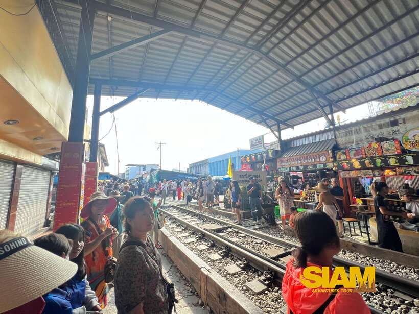 From Bangkok:Damnoen Floating Market and Railway Market Tour - Should you book this tour?