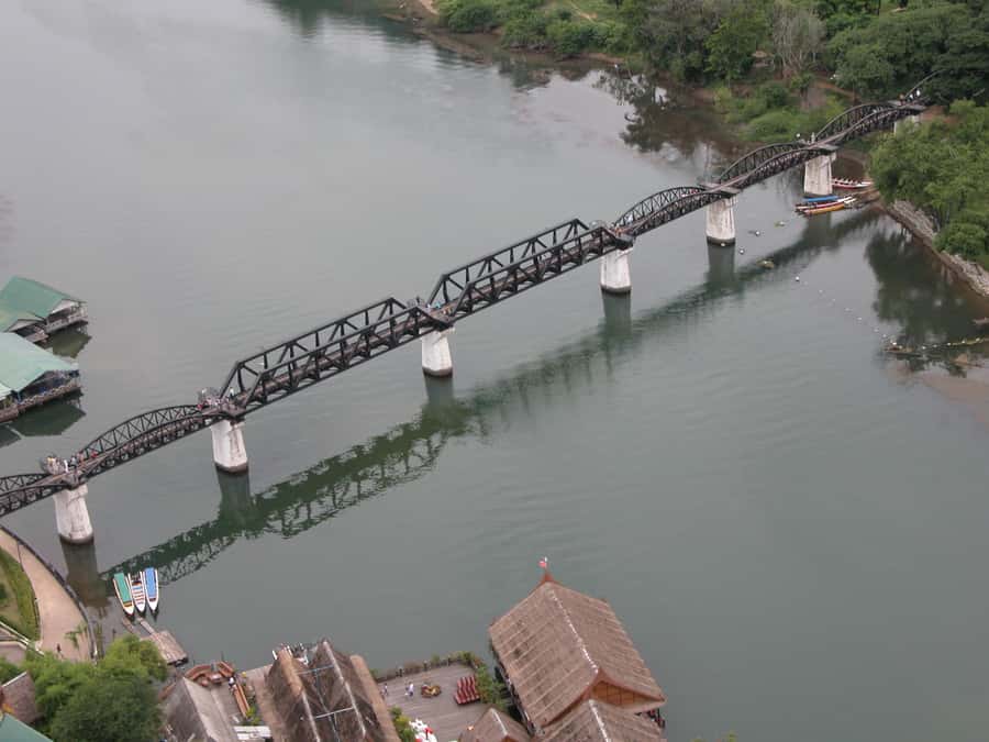 From Bangkok: Death Railway & River Kwai Bridge Private Tour - The guides that make the day easier (and more personal)