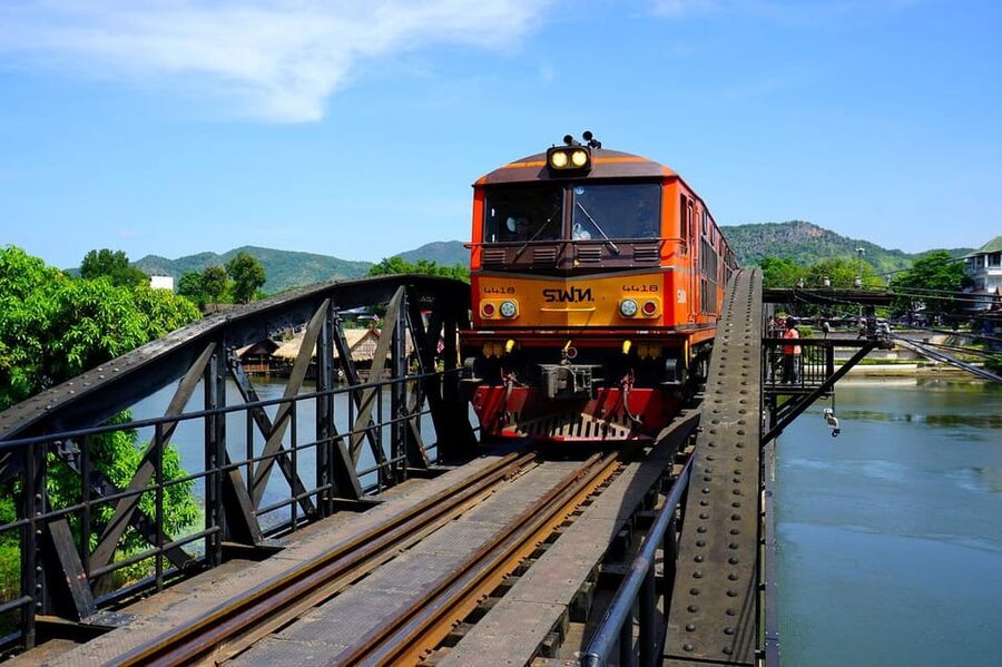 From Bangkok: Kanchanaburi War Cemetery and Death Railway.. - Lunch in Kanchanaburi: fuel for a long day (and real Thai comfort food)