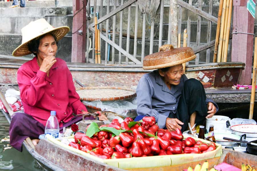 From Bangkok: Maeklong Railway and Floating Market Food Tour - The itinerary flow: what each leg is really doing for you
