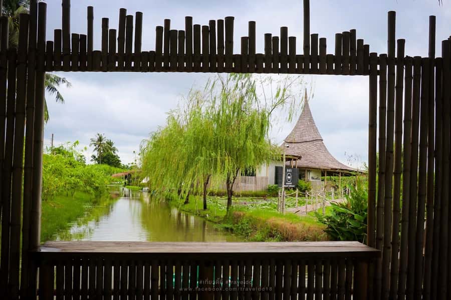 From Bangkok: Mahasawat Canal and farm with Lunch - Lunch by a Local Restaurant and a Farm Café Reset