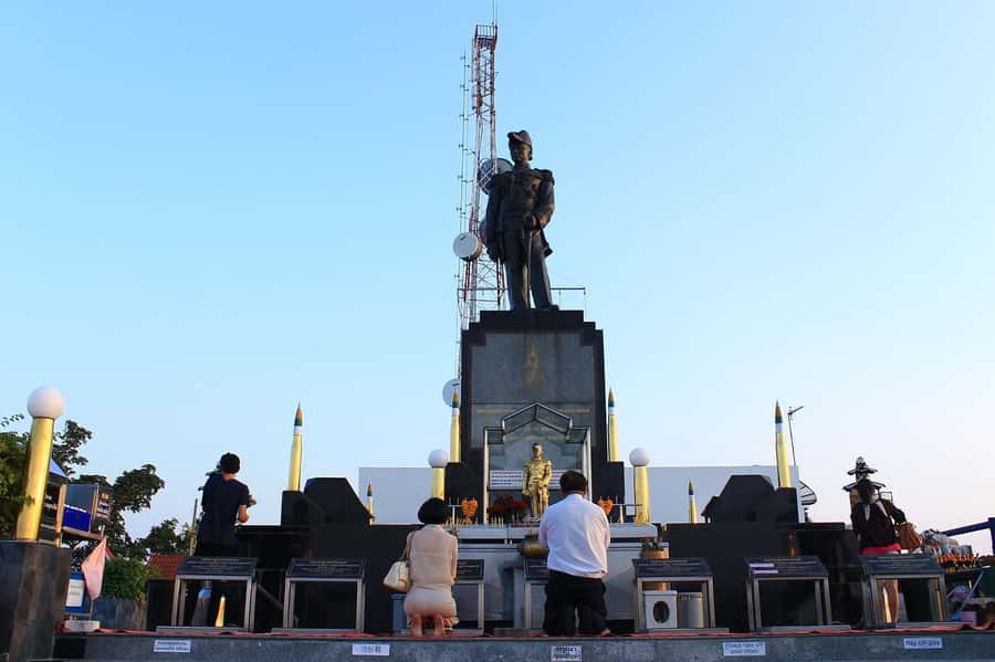 From Bangkok: Pattaya City Day Trip with Private Driver - Stop 2: Khao Phra Tam Nak Viewpoint Over Pattaya Bay