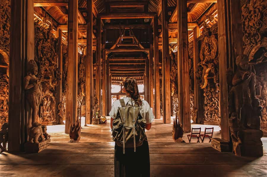 From Bangkok: Pattaya Private Customizable Day Trip - Guides in your ear, drivers in control: why the optional guide changes everything