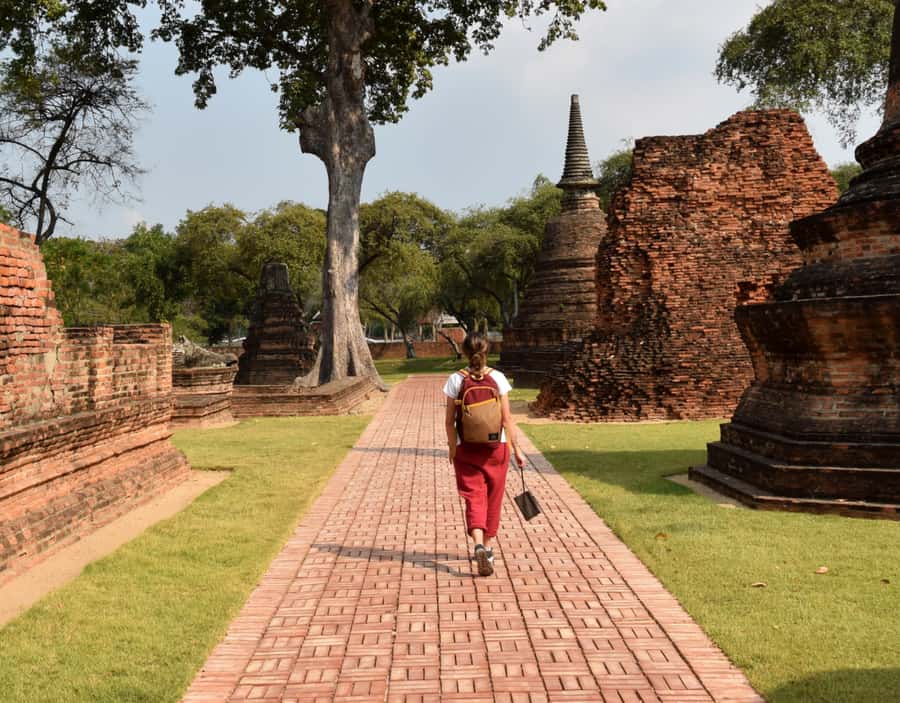 From Bangkok: Private Guided Tour of Ayutthaya’s 6 Temples - Wat Phra Si Sanphet: royal scale where kings once prayed