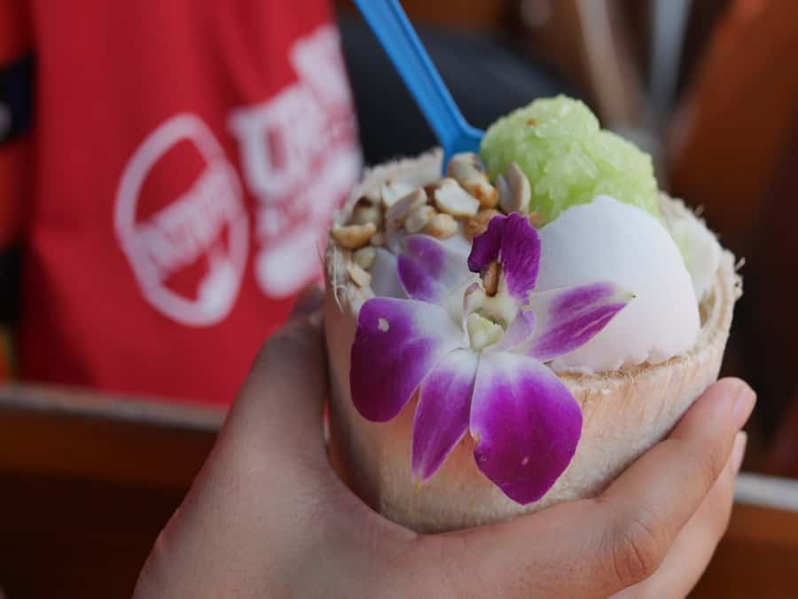 From Bangkok: Private Railway and Floating Market Tour - Who should book this private railway and floating market tour?