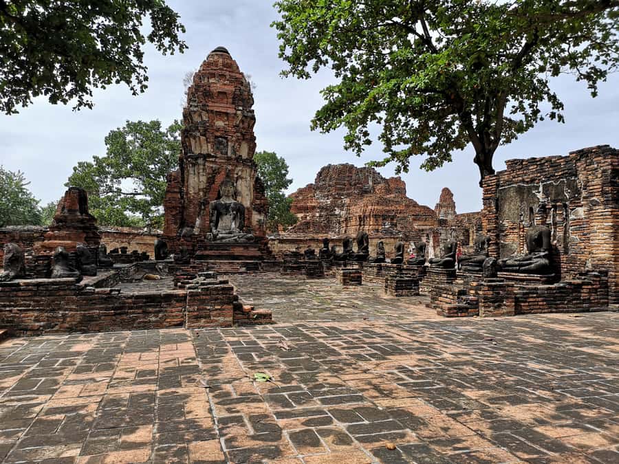 From Bangkok: Private Tour to Ayutthaya & Summer Palace - Viharn Phra Mongkol Bopit: A Giant Bronze Buddha Moment