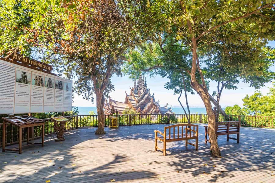 From Bangkok: The Sanctuary of Truth with Private Transfer - Photography tips for the one-day window