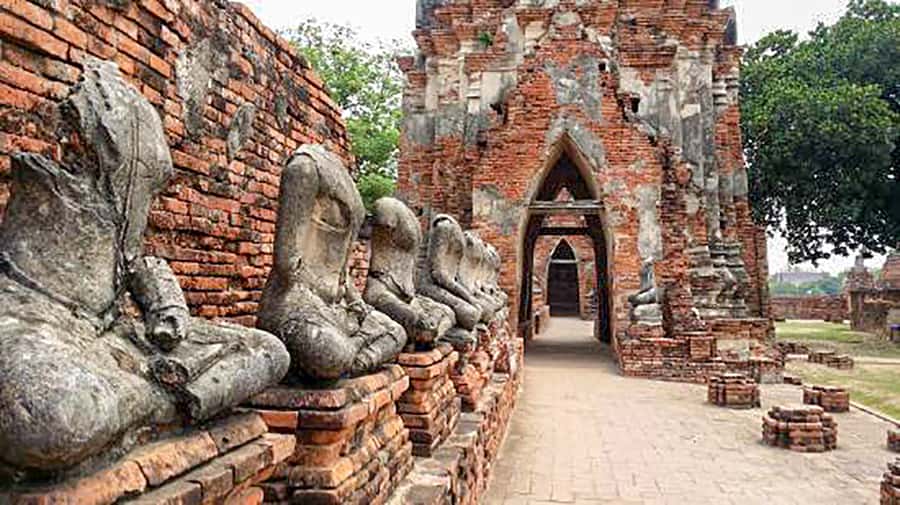 From Bangkok: Tour Ayutthaya + Lunch + Spanish guide - Wat Phra Si Sanphet and Wat Mahathat: The Stops That Anchor the Kingdom