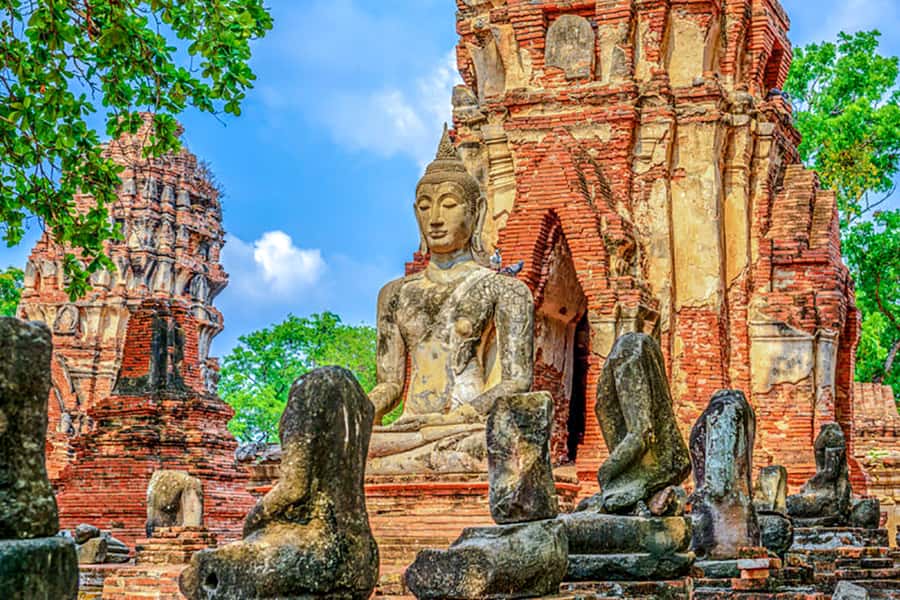 From Bangkok: Tour Ayutthaya + Lunch + Spanish guide - Bang Pa-In Summer Palace and Wat Niwet Thammaprawat: Two Royal Styles in One Stretch