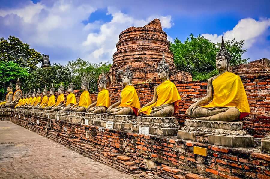 From Bangkok: Tour Ayutthaya + Lunch + Spanish guide - Wat Yai Chaimongkol and Wat Chaiwattanaram: When Temple Details Become the Story