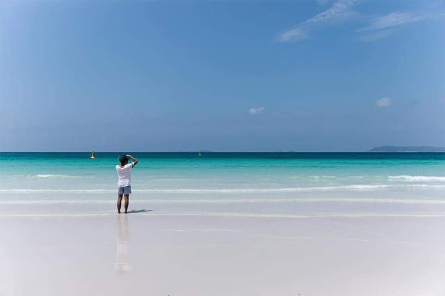 From Pattaya/Bangkok: Island Day Trip with Beach Activities - Walking the seaside and seeing coral before the island beach