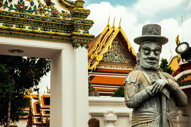 Full Day Bangkok PRIVATE City Tour With Locals - Wat Trimit & Wat Pho tickets - Tuk-Tuk to Golden Mount (Wat Saket): The 360-Degree Payoff