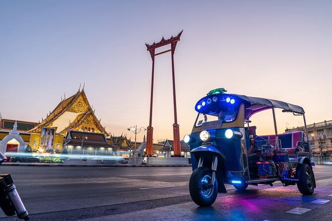 Fun Tuk Tuk Dinner and Massage in Old Town Bangkok - The 50-minute Thai massage: the best kind of reset