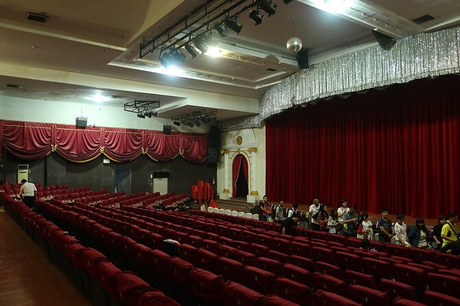 Golden Dome Cabaret: A Night of Glamour and Glitter - Inside the 60-Minute Show: Costumes, Choreography, and Ladyboy Stars