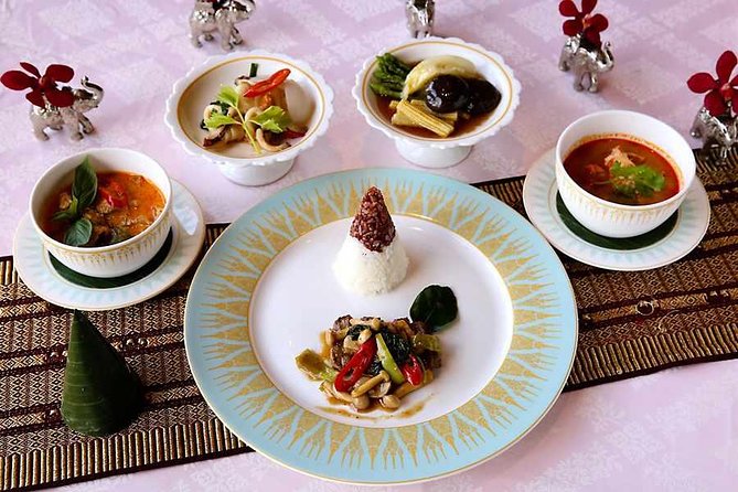 Gourmet Dinner & Spectacular Show at Mandarin Oriental - The Teak Boat Ride From Mandarin Oriental: A Simple Way to Make It Feel Like an Event