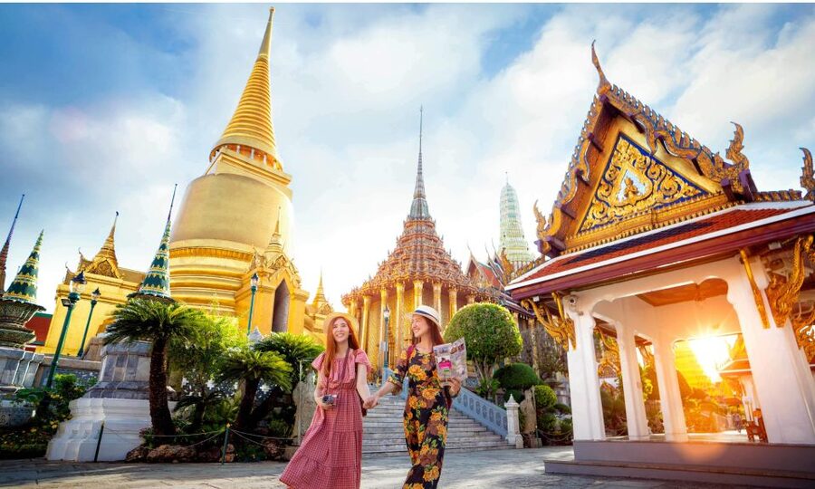 Grand Palace, Damnoen Floating Market & Maeklong Market Tour - Van comfort and timing: the small-group advantage