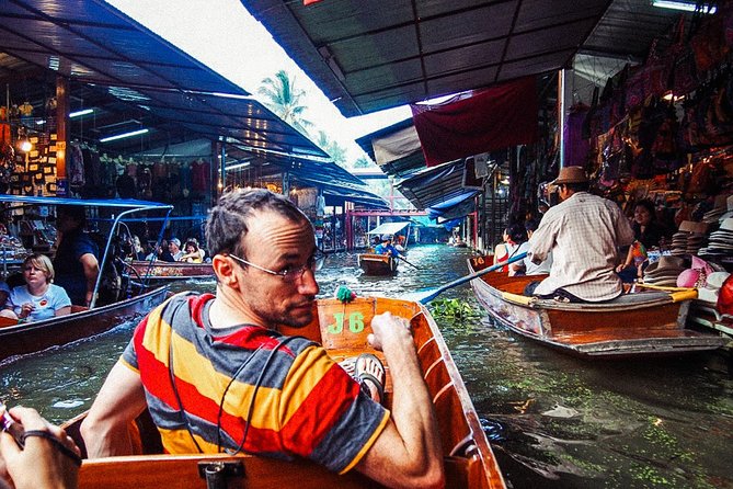 Grand Palace, Damnoen Floating Market & Maeklong Railway Market Tour – Full Day - Maeklong Railway Market (Hoop Rom / Talat Rom Hup): the moment everything stops