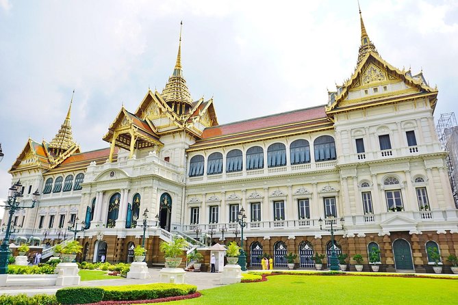 Grand Palace Glory and Emerald Buddha : Half-Day Tour in Bangkok - Guides Make the Difference: Tanya, Andy, and Me Me