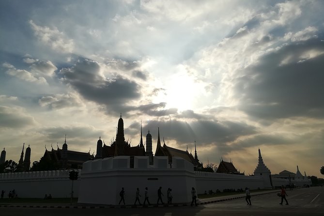 Grand Palace & Temples of Bangkok - Wat Pho and the Reclining Buddha: the big complex effect