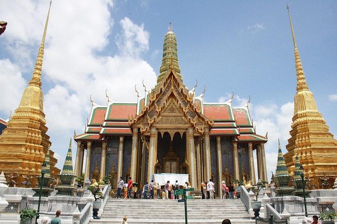 Grand Palace & Temples of Bangkok with experienced guide - Wat Arun (Temple of Dawn): mosaic tiles and the “one-hour impact”