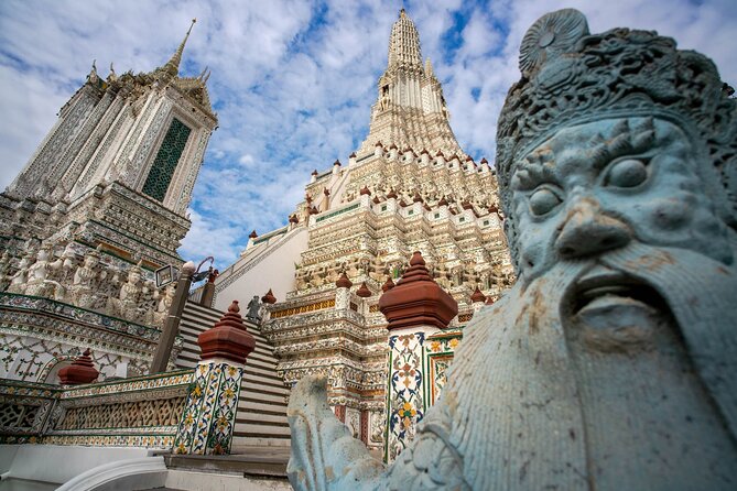 Grand Palace & Wat Arun Immersive Guided Walking Tour 3-Hour - Getting between stops: tuk-tuk to Tha Tian, ferry to Wat Arun