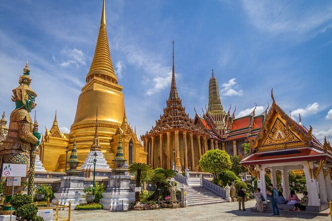 Grand Palace & Wat Phra Kaew Walking Tour with Professional Guide - Grand Palace: the royal complex in practical, walkable pieces