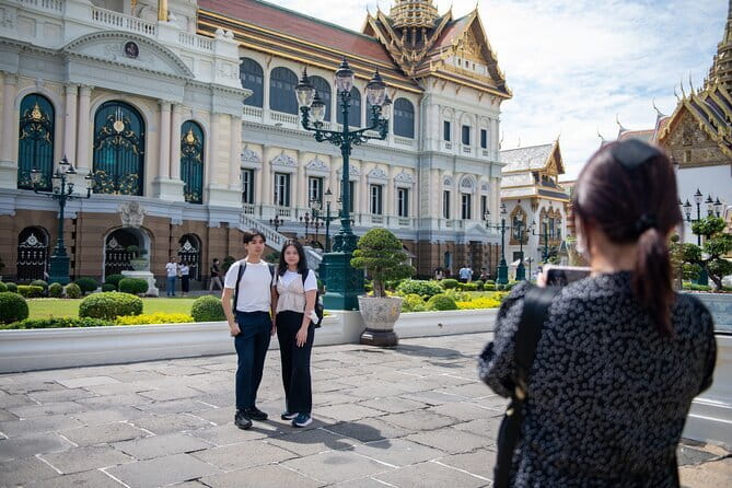 Grand Palace & Wat Phra Kaew Walking Tour with Professional Guide - Should you book this Grand Palace and Wat Phra Kaew tour?