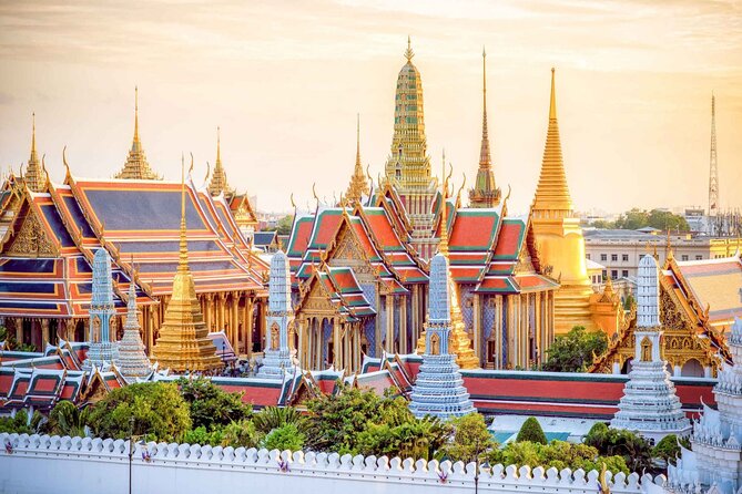 Grand Palace, Wat Phra Kaew, Wat Pho and Wat Arun Walking Tour From Bangkok - Why this 4-temple loop works so well