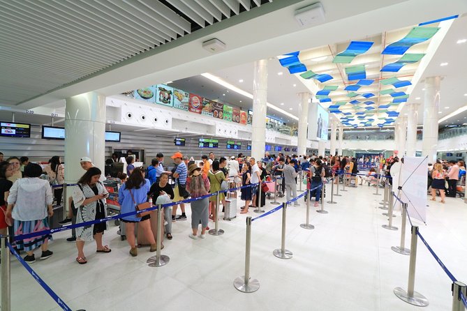 Guided Fast Track Immigration From Aircraft to Arrivals– Bangkok - From air-bridge exit to immigration: how the guide handles the hard parts