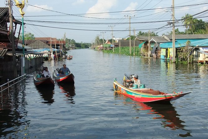 Half-Day Bangkok Off-the-Beaten-Track Tour: Rural Villages and Khlongs - Long-tail boat through rural canals in Nonthaburi