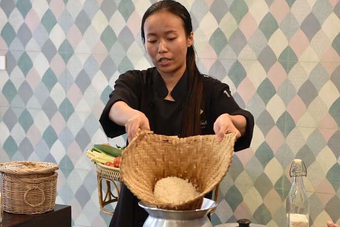 Hands On Thai Cooking Class & Market Tour in Sathon, Bangkok - Class Size, Pace, and the Teaching Style That Makes It Click