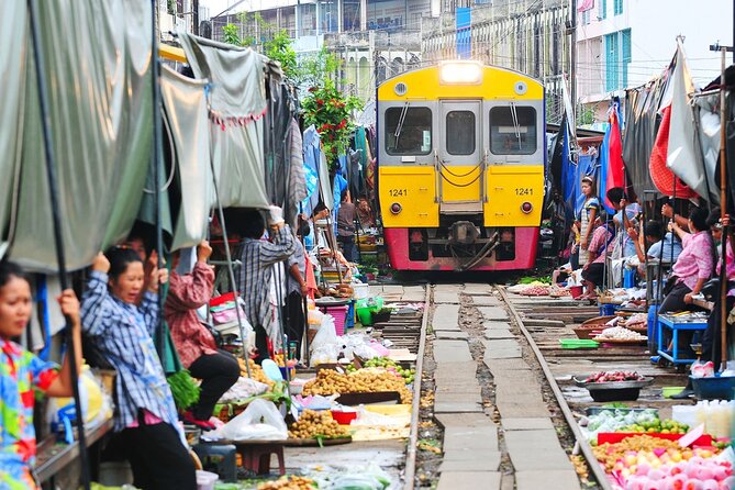 Iconic Markets: Damnoen & Train Market Explore - Long-tail boat option: what you gain and what it costs