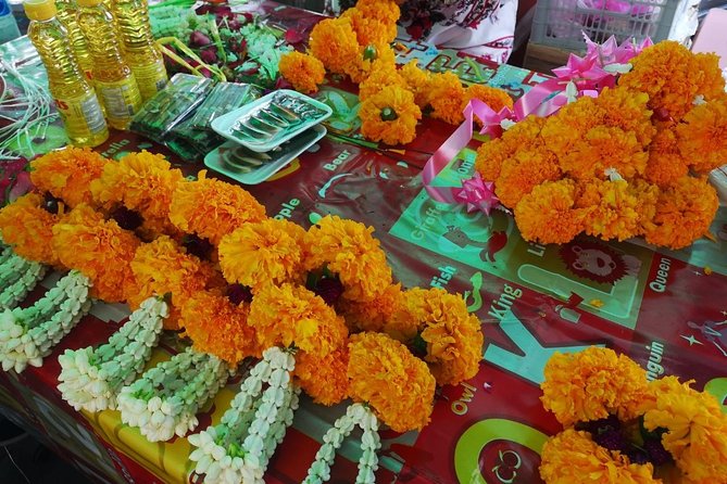 In and around Bangkok Private Tour Guide with Custom Experience - Wat Arun and the river crossing: planning for sunset views