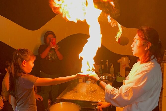 Interactive Amusement and Science theme park for all Ages - Guides make it feel like a show: the staff you might meet