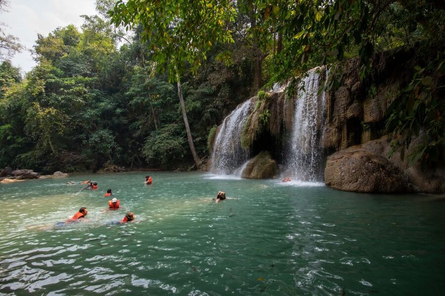 Kanchanaburi: Erawan Waterfall & Train Full-Day Tour - Key points to know before you go