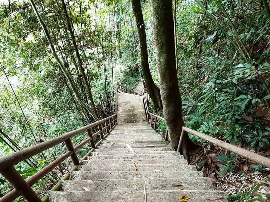 Khao Yai National Park: Waterfalls - Heaw narok & Heaw Suwat - Haew Narok waterfall trek: 150 meters of three-tier drama